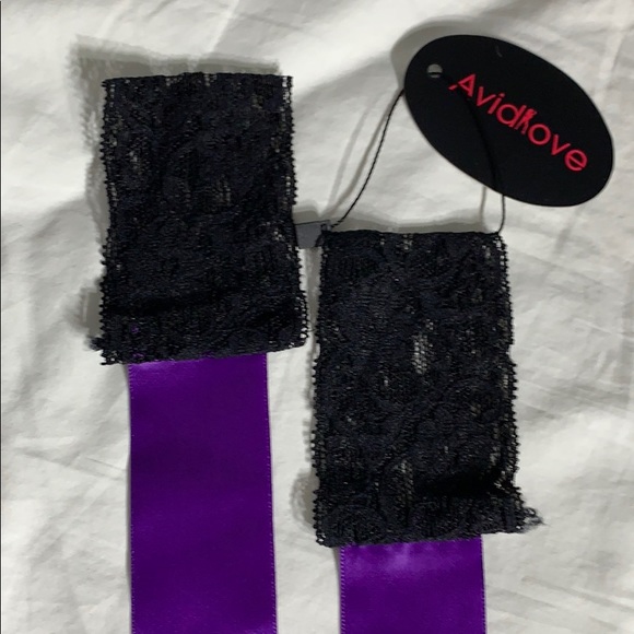 One piece & handcuffs 📦 (M-19) - Picture 9 of 13